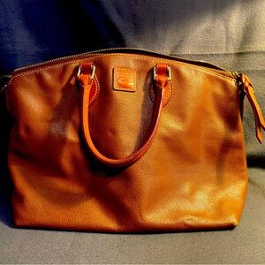 Vintage Dooney and Bourke Leather Handbag. Brown. 16 x11.